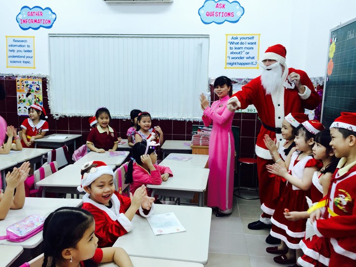 Dịch vụ thuê ông già Noel tặng quà cho bé tại thành phố Hồ Chí Minh